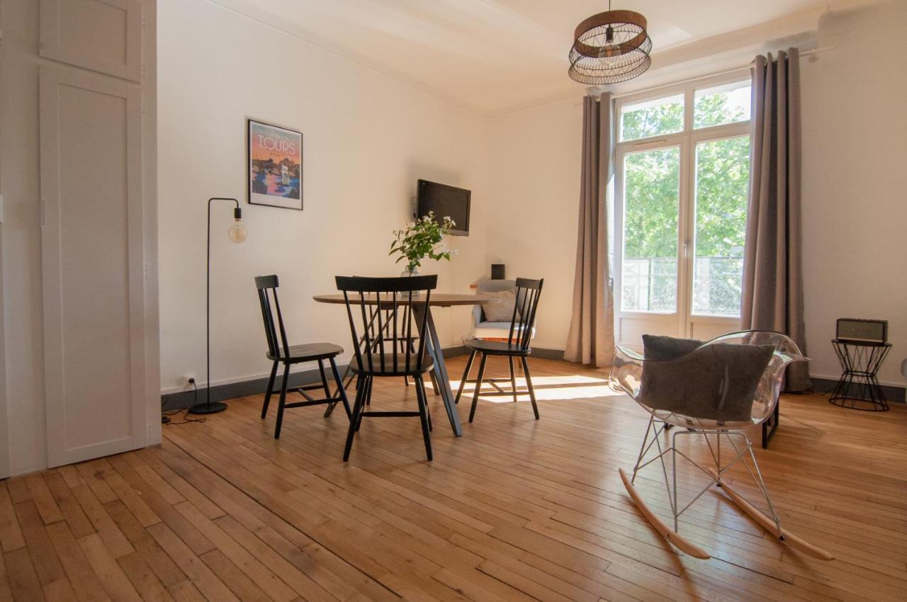 Bel Appartement Tours Centre 2 Chambres, 6 Pers "Pied-A-Tours" Bagian luar foto